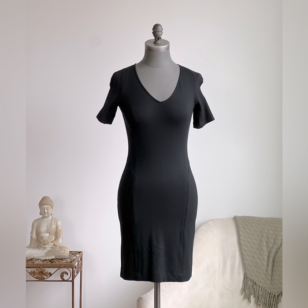 Theory Shortsleeved Black Serto Dress Size 2
